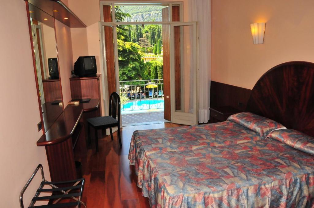 Continental Hotel 3*