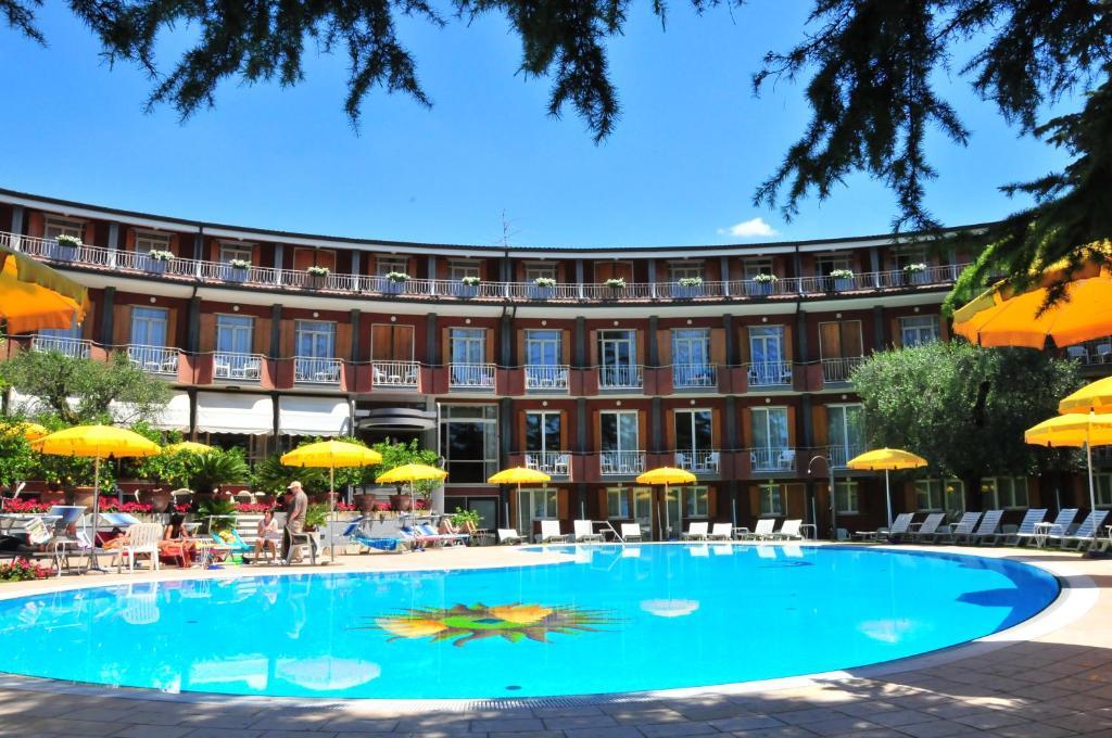 Continental Hotel 3*